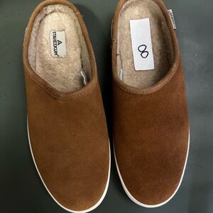 Brown Staheekum Slippers